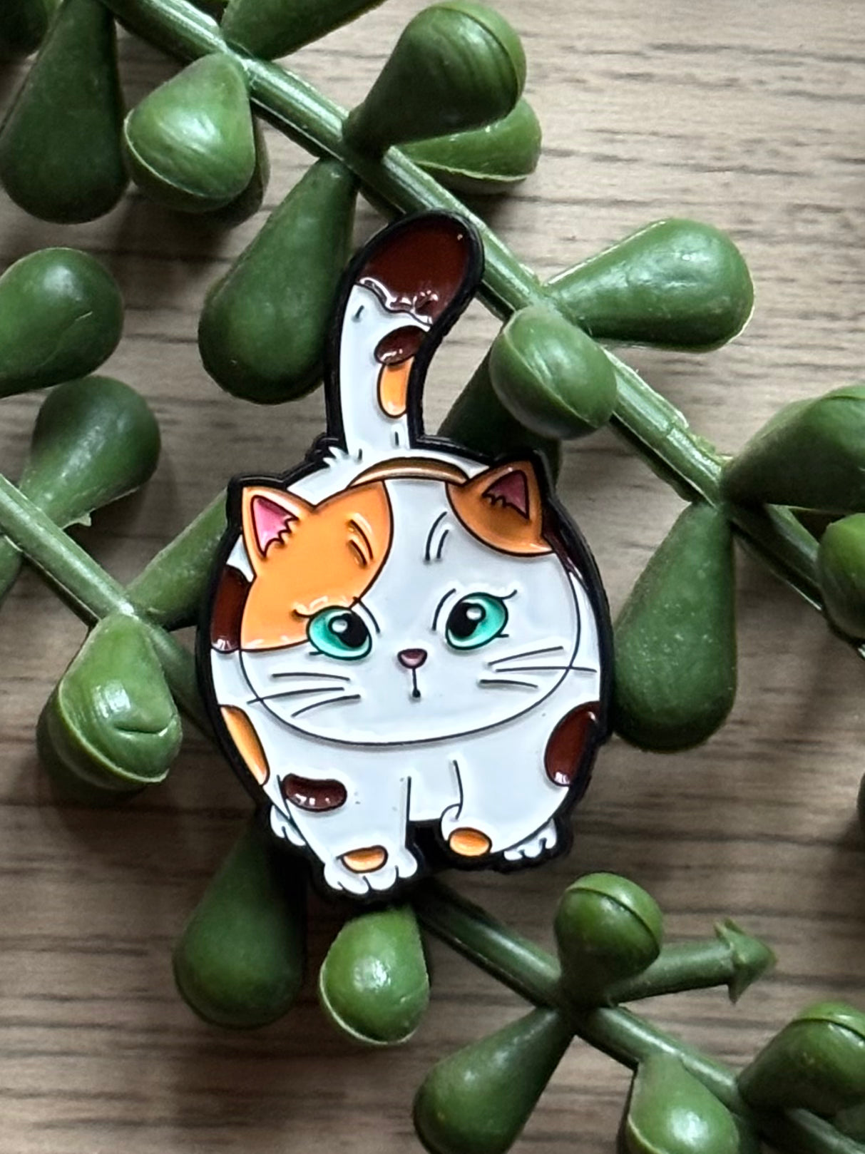 Orange brown cat Pin
