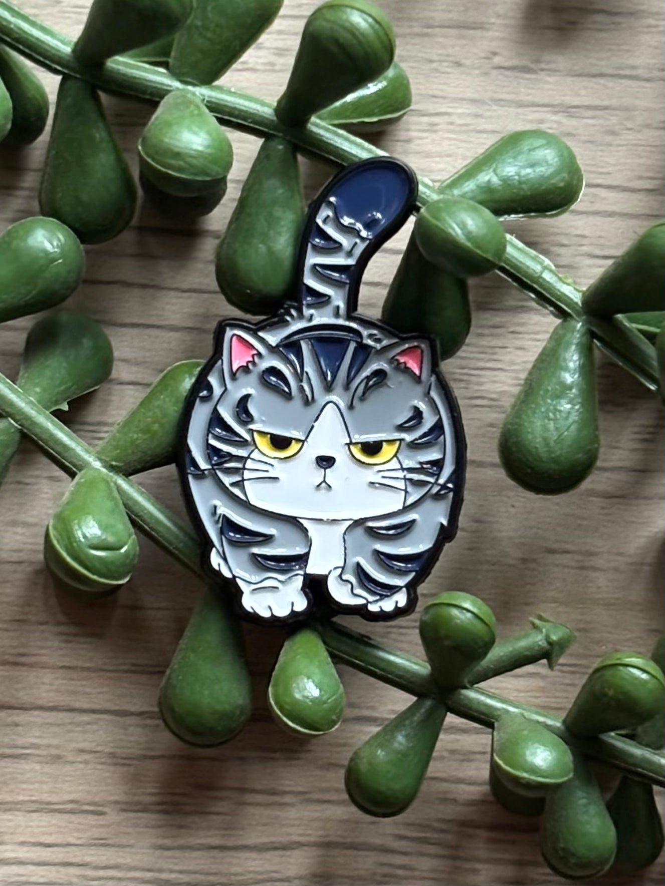 Grey grumpy cat Pin 2