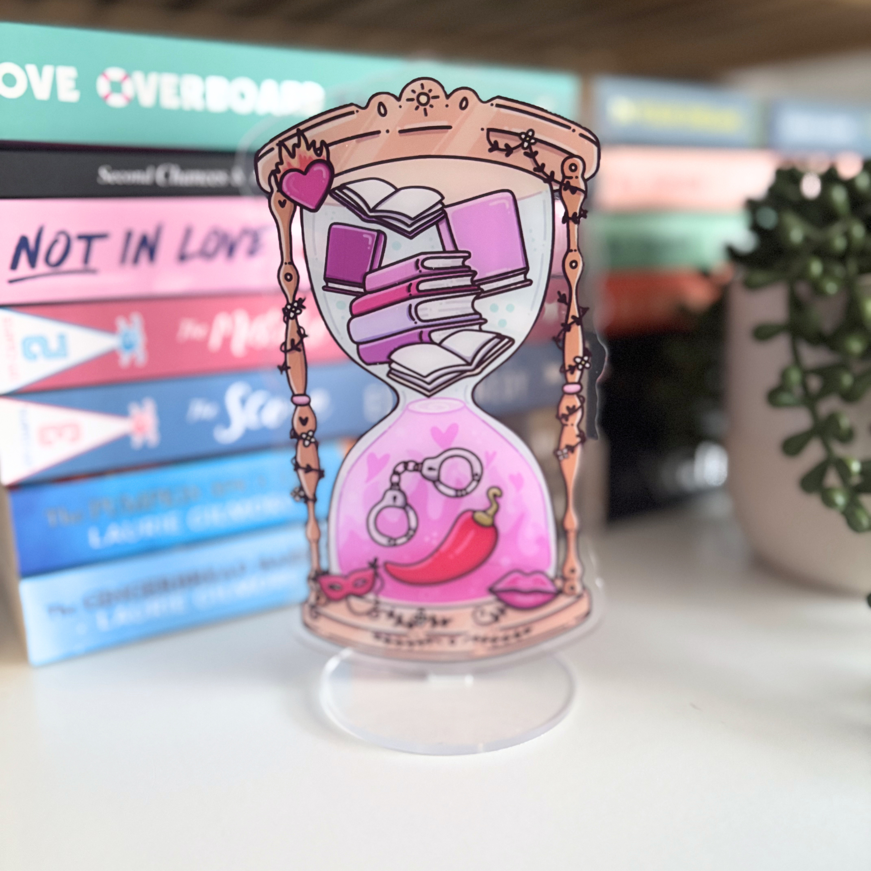 Spicy Hourglass Bookshelf stand