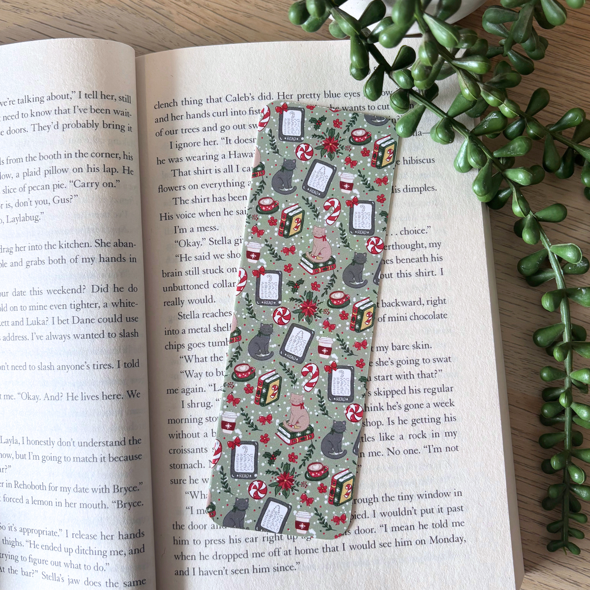 Cats and Books Christmas Traditional Bookmark