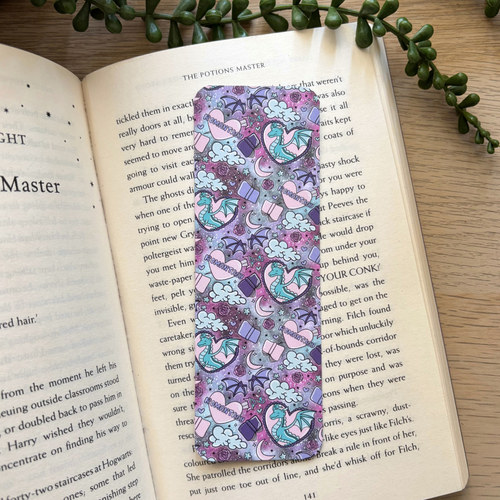 Romantasy Traditional Bookmark – Peachi Lane