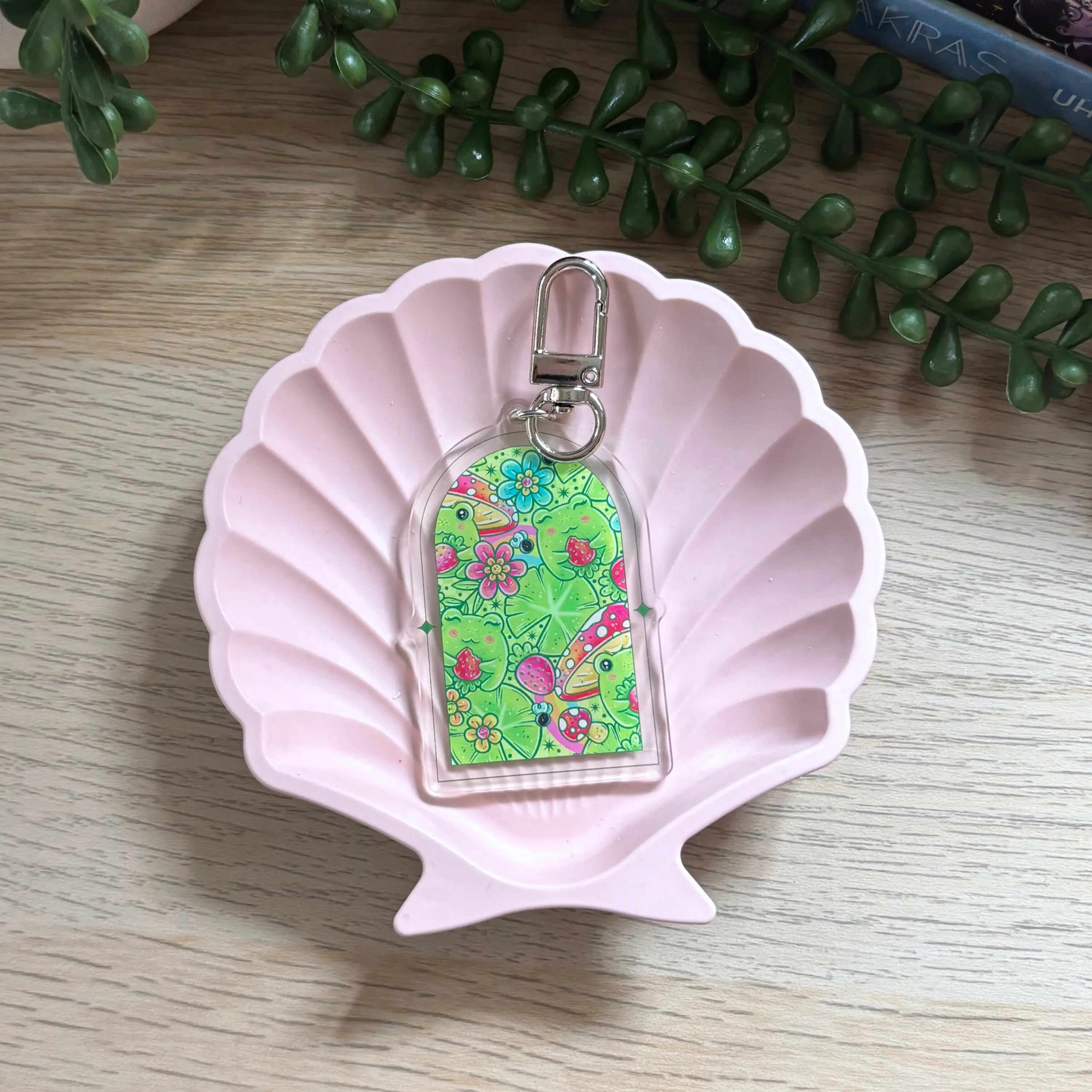 Strawberry Frog Arch Keyring