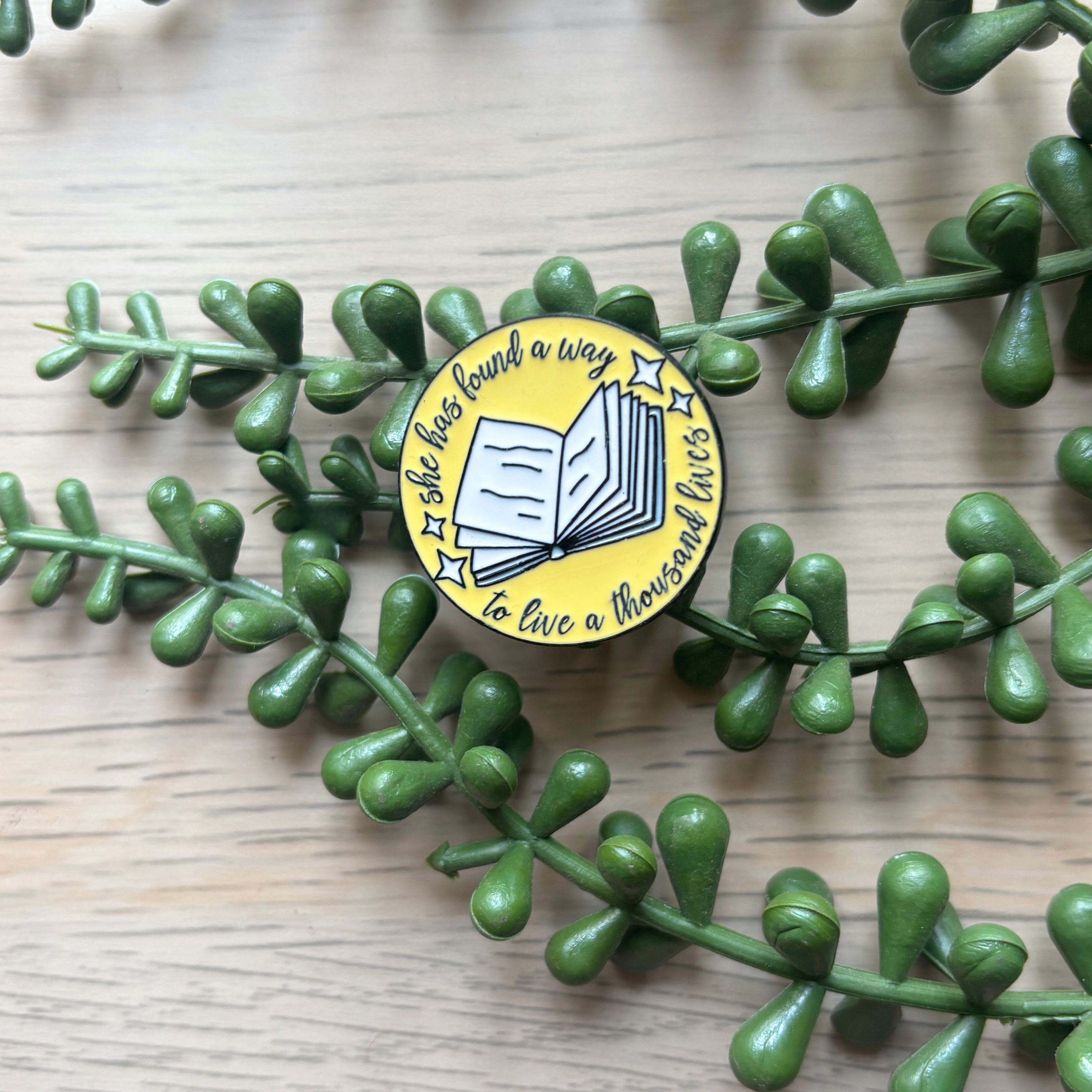 Live a thousand lives Pin